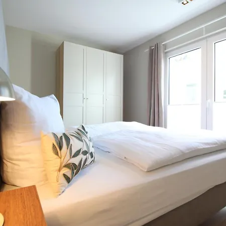 Апартаменты Strom Acht - Modern Frisch Inkl Stellplatz, Balkon - 200m Zum Alten Strom Росток