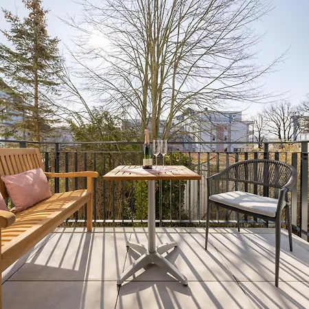 Strom Acht - Modern Frisch Inkl Stellplatz, Balkon - 200m Zum Alten Strom Апартаменты Росток