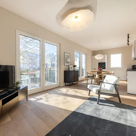 Strom Acht - Modern Frisch Inkl Stellplatz, Balkon - 200m Zum Alten Strom *