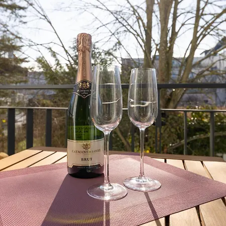 Strom Acht - Modern Frisch Inkl Stellplatz, Balkon - 200m Zum Alten Strom Rostock